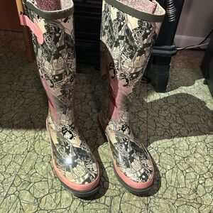 Ed Hardy Pink & Black Patterned Women's Rain Boots